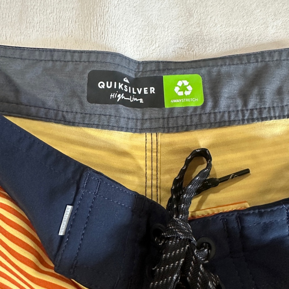 Quiksilver Highline Tijuana 19" Boardshorts - Picture 2 of 7